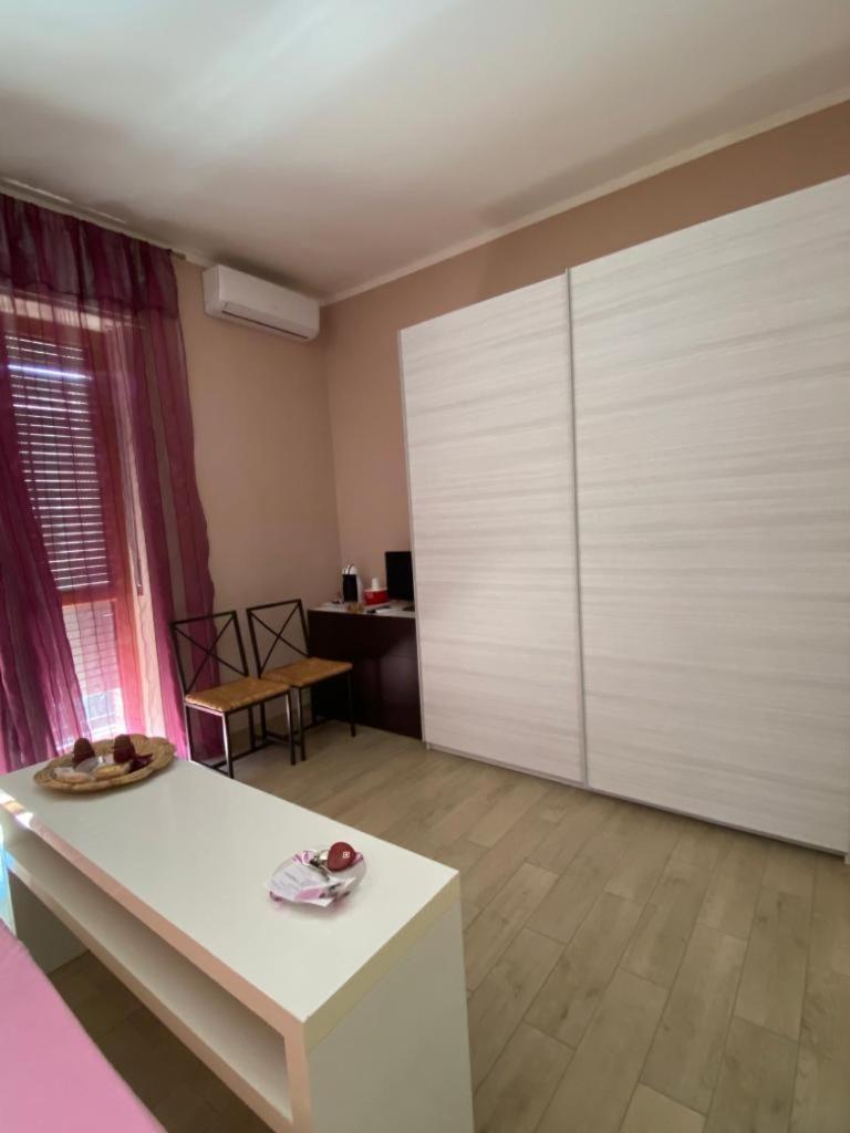 Casa Delle Orchidee Ξενοδοχείο Άλμπα Δωμάτιο φωτογραφία